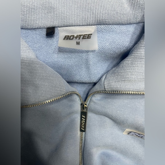 Bo + Tee Size Medium Restore Half Zip Cropped Sweatshirt in Blue - Picture 10 of 12